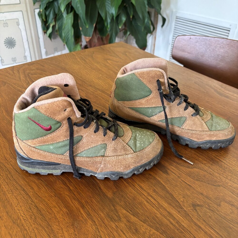 Vintage Nike Hiking Boots